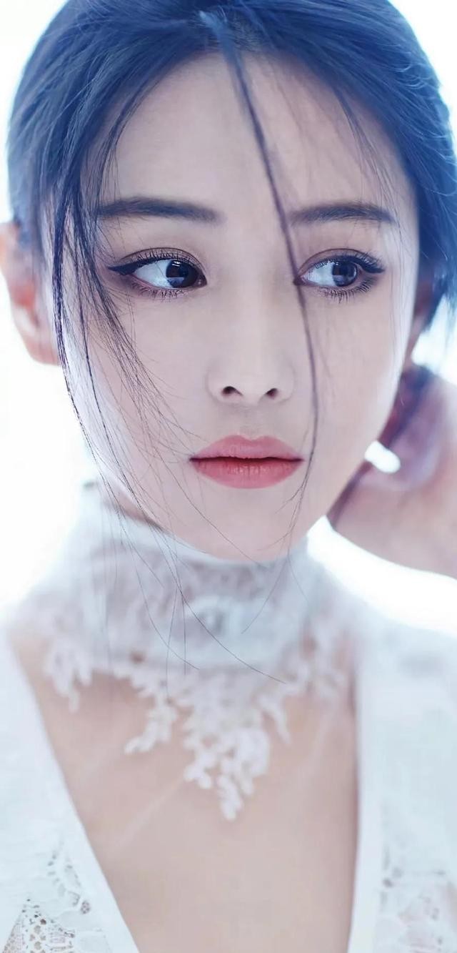 张燕是张馨予原名吗（明星军嫂张馨予介绍）