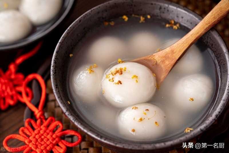 汤圆是冷水煮还是热水煮(煮汤圆是用凉水还是热水？)