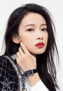 ​孙怡的脸型