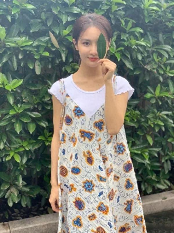 赖雨濛手机壁纸图片照片合集，可可爱爱的仙女小姐姐来啦