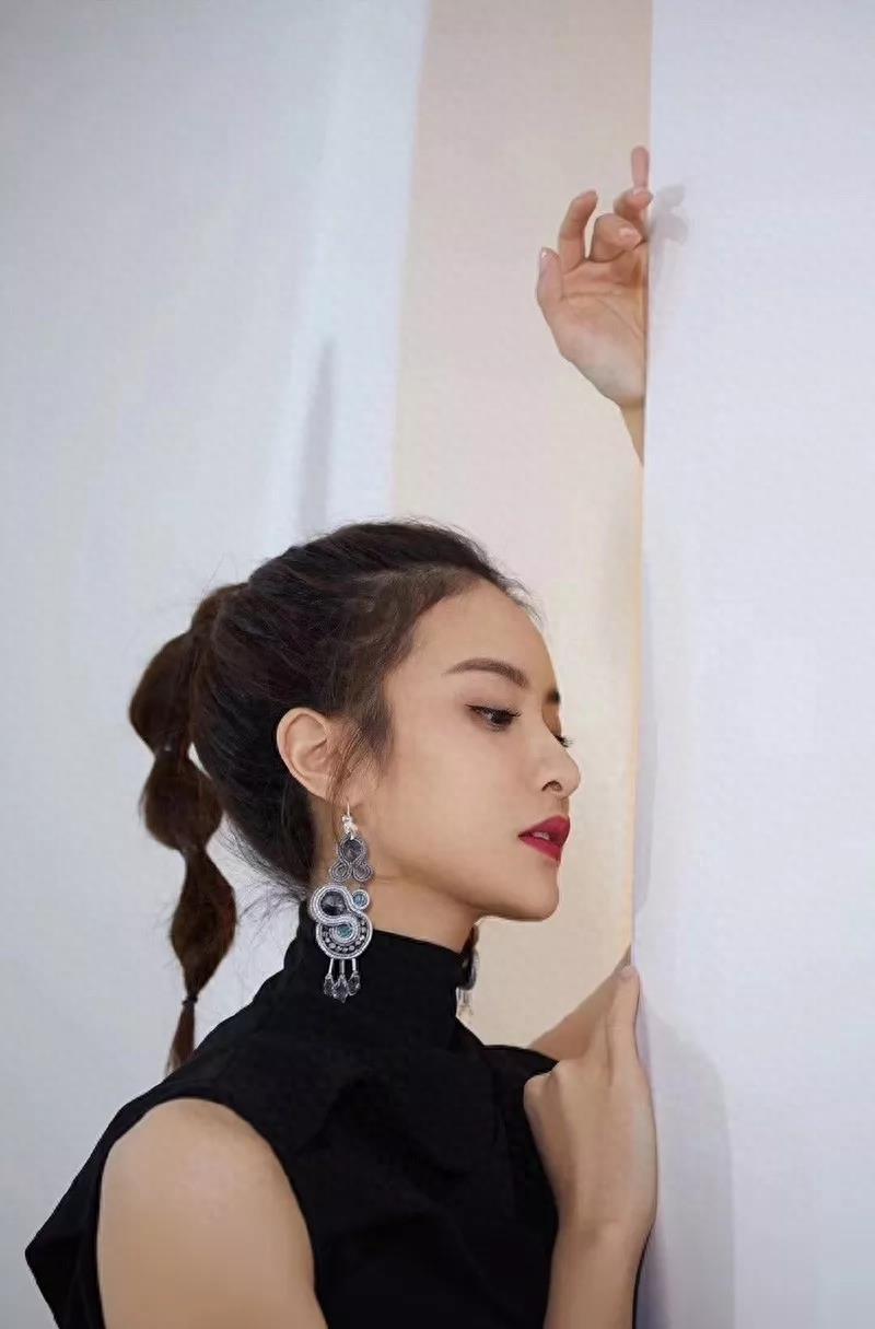 赖雨濛手机壁纸图片照片合集，可可爱爱的仙女小姐姐来啦