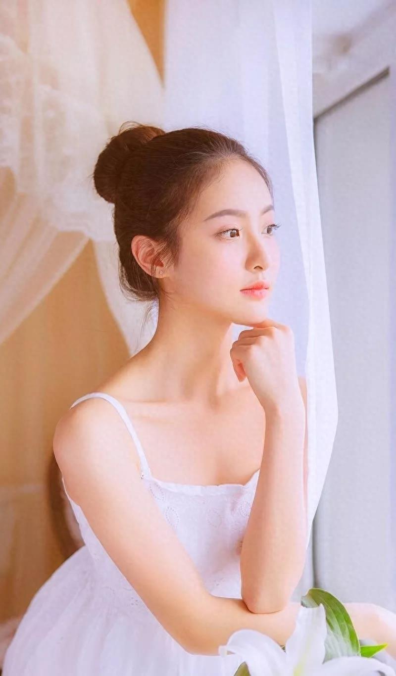 赖雨濛手机壁纸图片照片合集，可可爱爱的仙女小姐姐来啦