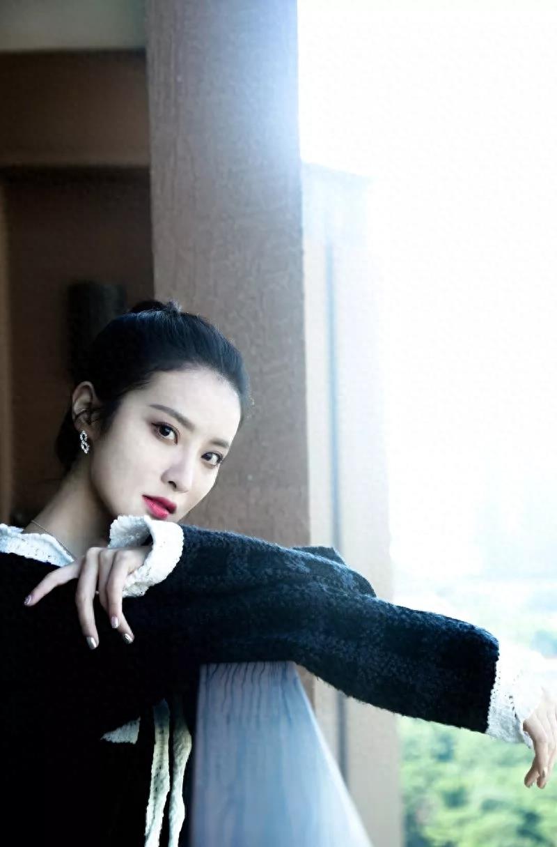 赖雨濛手机壁纸图片照片合集，可可爱爱的仙女小姐姐来啦