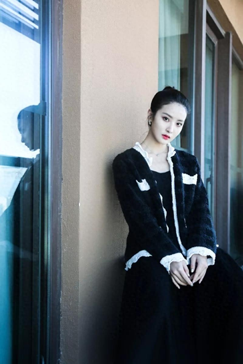 赖雨濛手机壁纸图片照片合集，可可爱爱的仙女小姐姐来啦