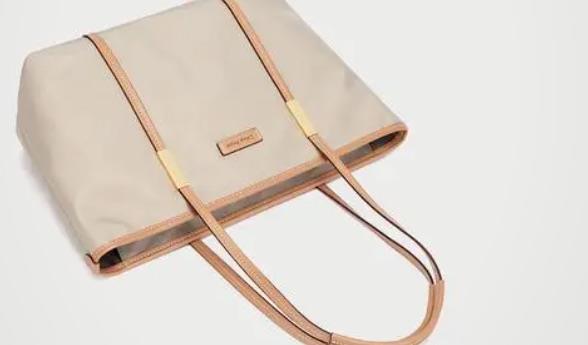 生活cinvaikrose是什么牌子(cinvaikrose属于什么档次)  2