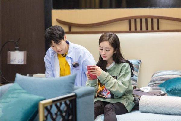 魏大勋和杨幂恋情 被拍到也不发声难不成是心虚真有情况