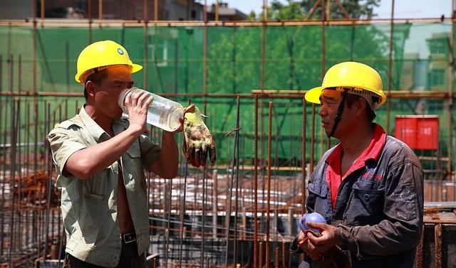 那英为什么要拆穿周深(周深和那英怎么了)