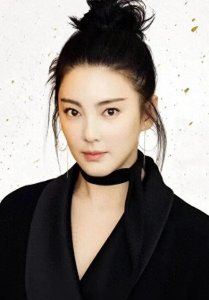 张雨绮:星光背后的坚忍与重生。