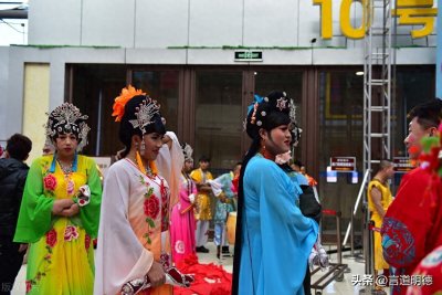 惊呆!妻子让丈夫男扮女装生活,引发网友热议