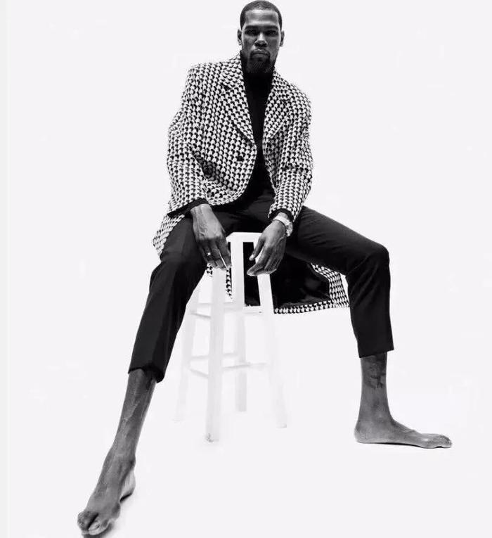 杜兰特这一双脚!终于知道他为什么一直在球场上掉鞋了!