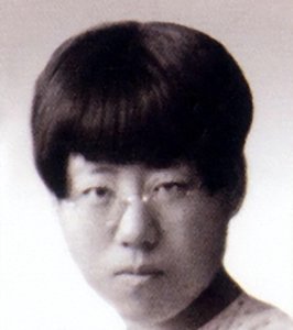 她和开国大将离婚后,嫁给副省长,次子被授中将,三儿媳家喻户晓