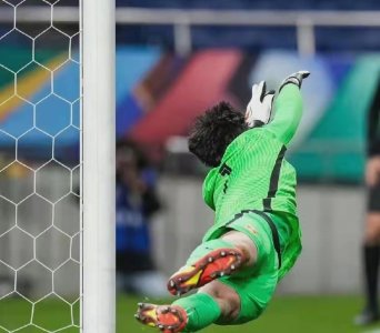 颜骏凌国足出场第三!26岁事业巅峰却离婚,被前妻怒指渣男未反驳