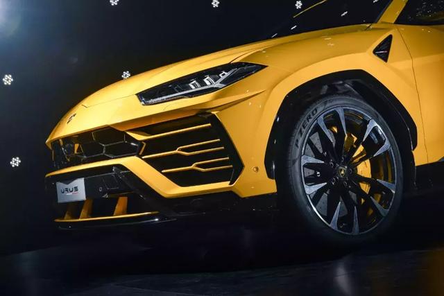 兰博基尼陆地最快suv(只有SUV会考虑混动)(4)