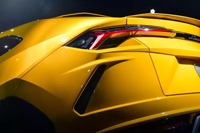 兰博基尼陆地最快suv(只有SUV会考虑混动)(11)