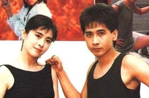 娱乐齐秦谈王祖贤落泪现场(王祖贤戴墨镜惹争议)  4