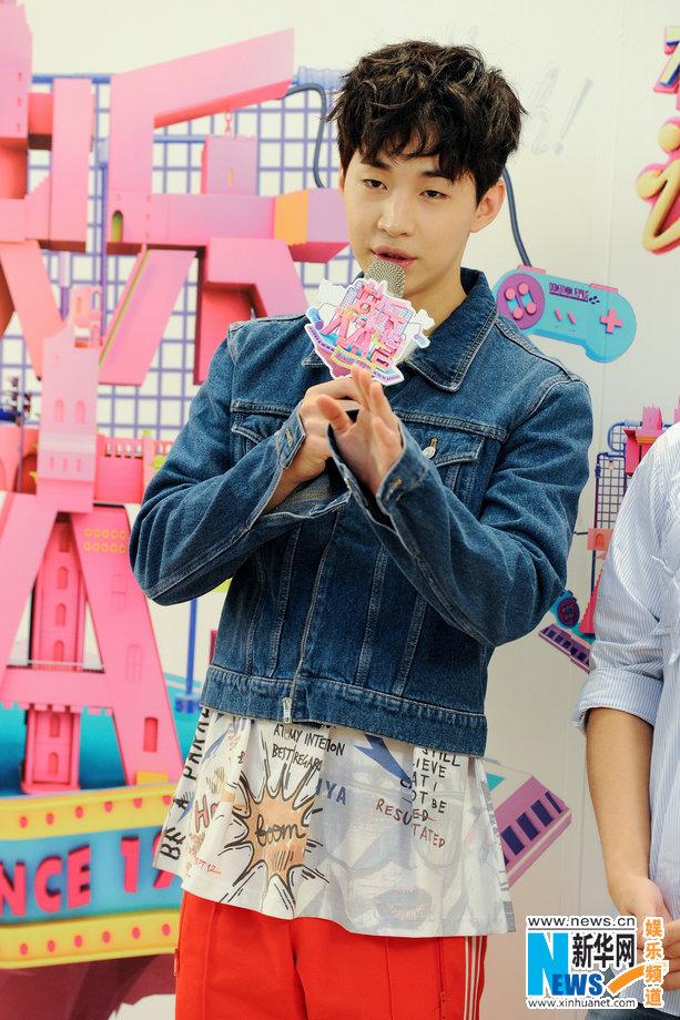 何炅是哪里的人 《快本》20周年庆生启动 何炅回忆难忘往事