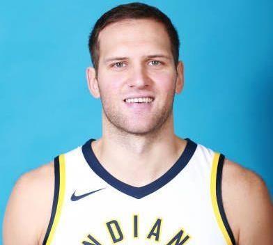 25岁加盟NBA,大龄新秀,终成领袖