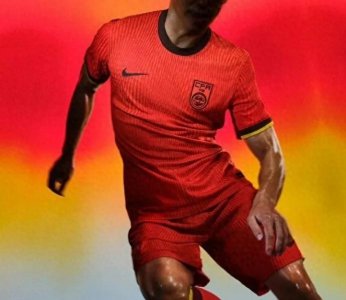 ​国足新球衣曝光：大量使用深色元素，客场球衣神似“黑龙”