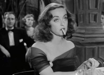 ​《彗星美人》：一个明星的诞生，一个明星的消逝