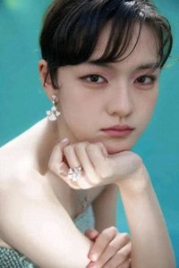 ​文淇：白净的脸庞，妖娆的身材却藏着一颗坚毅的心。