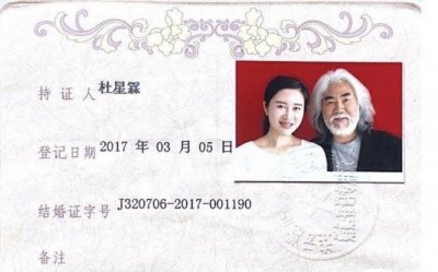 ​69岁张纪中“老当益壮”，妻子小他30岁，近3年生了一儿一女