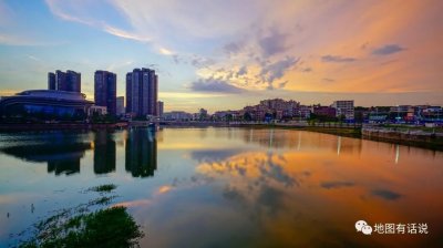 ​我国首个“公交免费”的城市