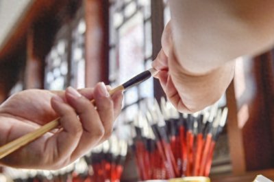 ​上香的时候我们应该说什么呢