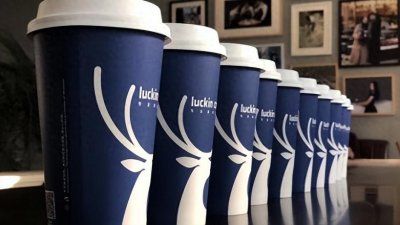 ​小蓝杯谁不爱？瑞幸咖啡的涅槃重生