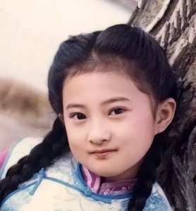 ​8岁演婉君爆红，撒贝宁暗恋20年，43岁不婚不育，金铭经历了什么