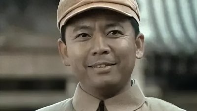 ​演员何政军，娶了初恋为妻，婚后生一女，如今咋样了？