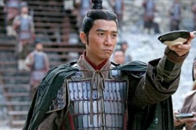 ​关羽周瑜死时是将星陨落，为何甘宁死时，却是数百乌鸦围绕其尸？