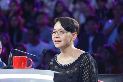 ​梁欢个人资料简介（英达二婚妻子梁欢，出身名门才华横溢）