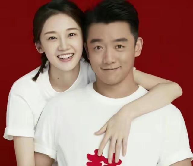 苗苗晒与郑恺出游照合拍（苗苗携一家农场游玩）(8)