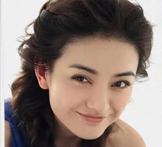 ​“文艺女神”朱杰