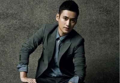 ​袁弘自曝头盔是前妻送的，张歆艺瞬间黑脸，得知前妻名字众人震惊