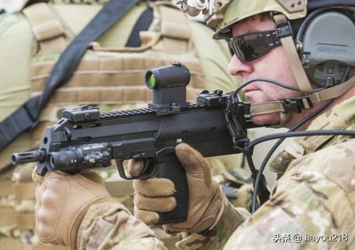 ​德国HK MP7冲锋枪