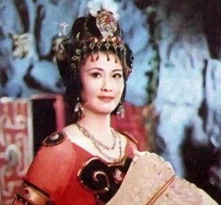 ​“铁扇公主”王凤霞：嫁给“孙悟空”惹人羡慕，可惜38岁消香玉陨