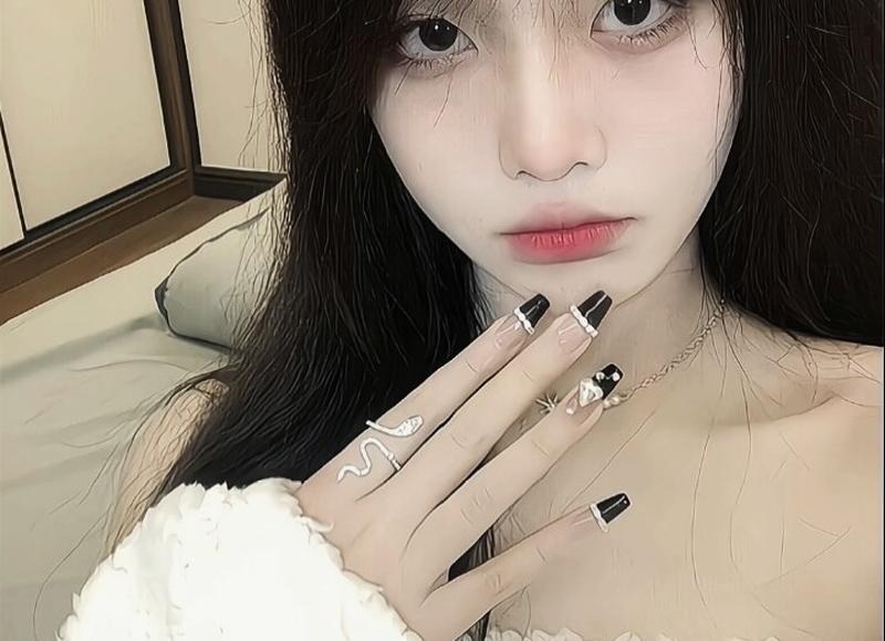 “今晚去陪你”妻子误发信息给丈夫，被丈夫带娘家7口人“捉奸”