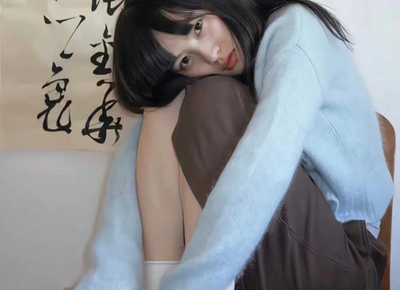 认同障碍的主要表现包括