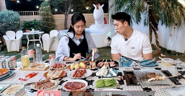 施宇表白，任容萱却不反感，施宇坦白情感经历并不简单！