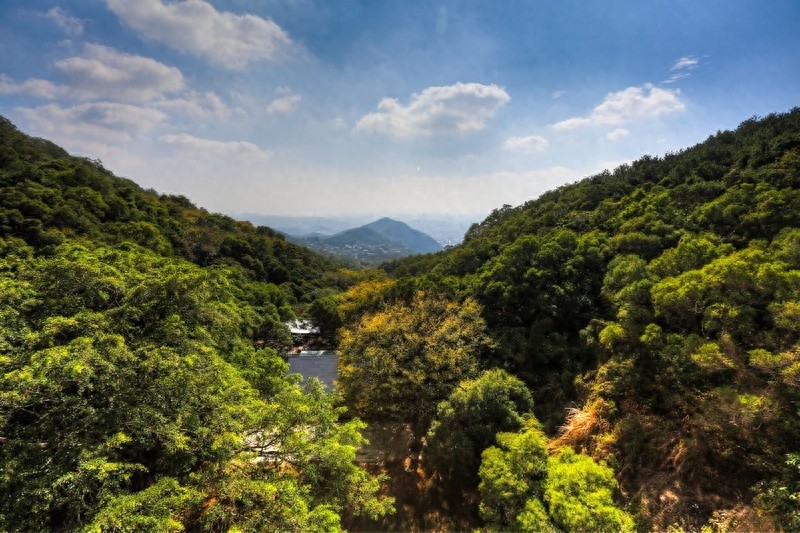 泉州十八景之一，以36洞天，18胜景闻名于世的清源山