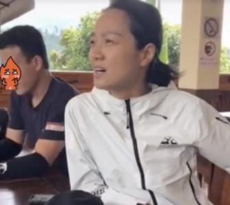 ​38岁朱丹罕见素颜照憔悴显老，电视主持人朱丹现状现状过得怎么样