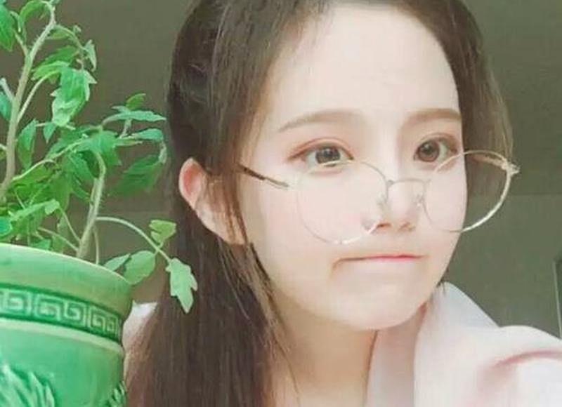 女孩子问男孩子馋不馋（女孩子问男孩子的问题）