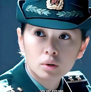 ​48岁战狼女主余男官宣结婚，和王全安相爱10年，还是输给了张雨绮