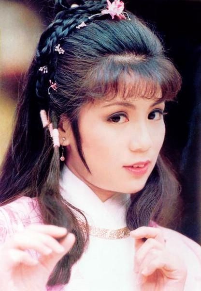 情不知所起，一往而深之俏黄蓉翁美玲
